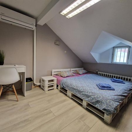 Lambo'S Corner Varna - Guest Rooms מראה חיצוני תמונה