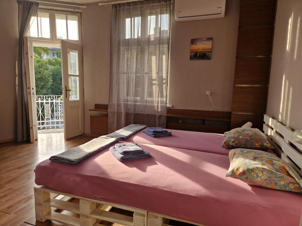 Lambo'S Corner Varna - Guest Rooms מראה חיצוני תמונה