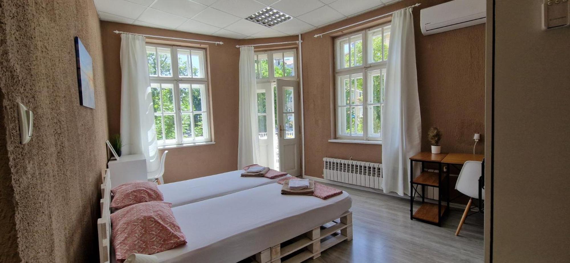 Lambo'S Corner Varna - Guest Rooms מראה חיצוני תמונה
